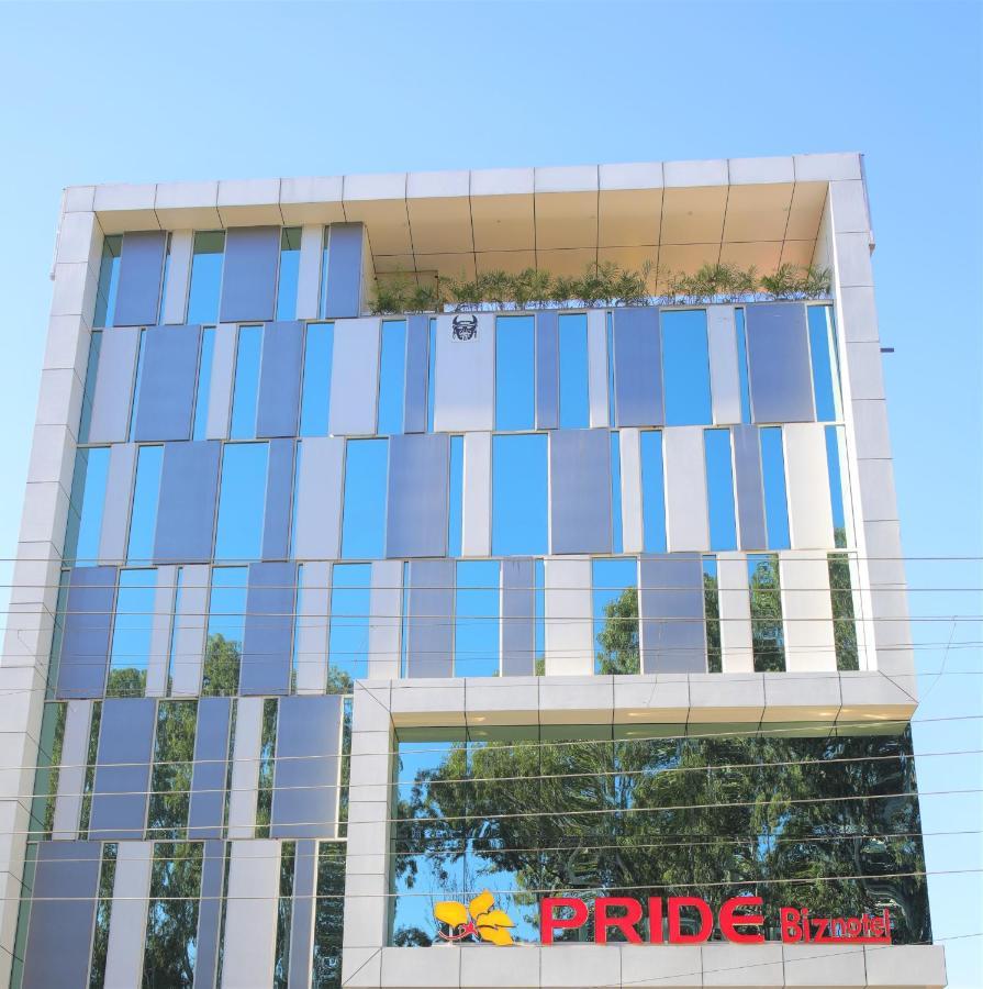 Pride Biznotel Haldwāni Exterior photo